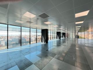 Location Bureau  Carrer de bilbao. En distrtito @22