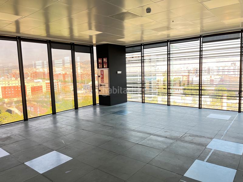 Foto 2deb795b-5d49-4930-8e3b-e6fd5b913de5. Rent office space with heating in Poblenou Barcelona