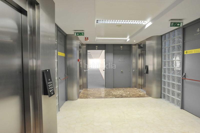 Foto 59378d9d-7f3d-46d9-bd33-84b053a5187c. Location bureau avec chauffage dans Centre Sant Just Desvern