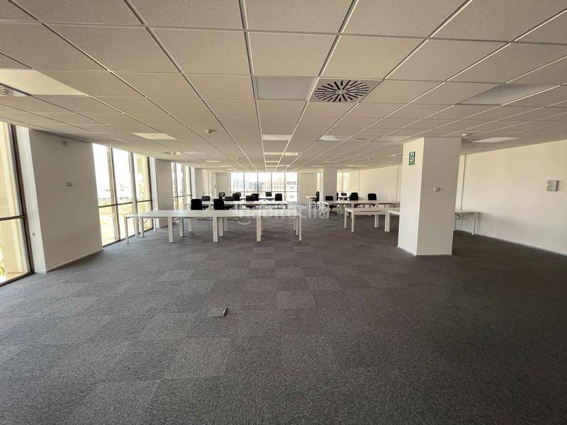 Foto 8f17f931-2252-4414-9414-f620f5d6b658. Location bureau avec chauffage dans Centre Sant Just Desvern