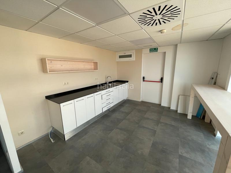 Foto c0dc16c7-1d5b-418c-a138-4a8c0782247b. Location bureau avec chauffage dans Centre Sant Just Desvern