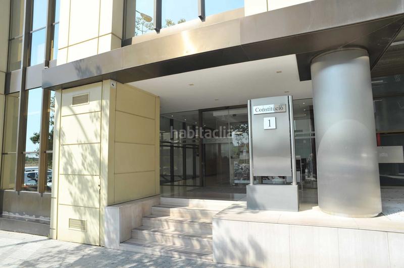 Foto c45078ca-42a9-4f9a-8efc-315e77661bd9. Location bureau avec chauffage dans Centre Sant Just Desvern