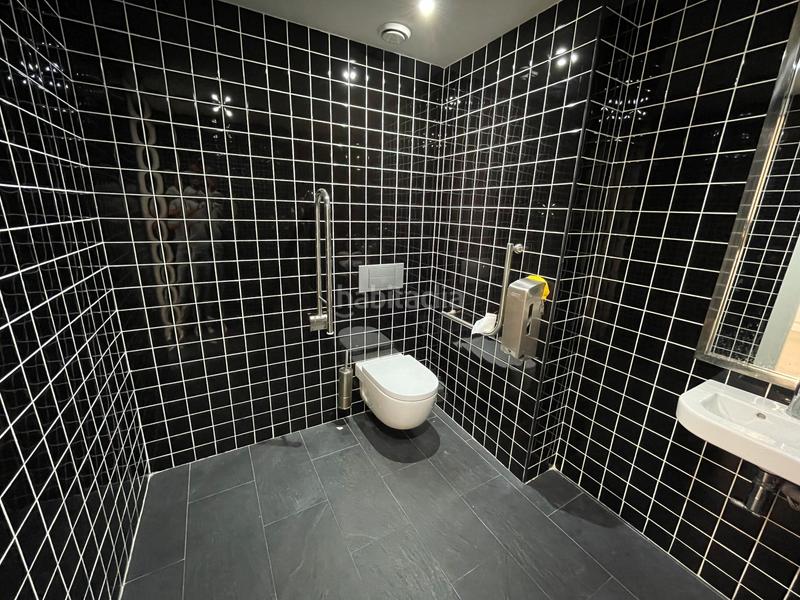 Foto ecb61322-883a-41f4-bf31-867bc7b70bde. Alquiler oficina en La Nova Esquerra de l´Eixample Barcelona