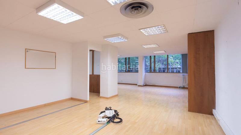 Foto 057110a3-0f98-439f-ab73-10a88f0e8ae0. Location bureau avec chauffage dans La Nova Esquerra de l´Eixample Barcelona