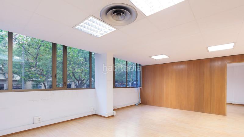 Foto 14b156d5-56f6-497b-bc9e-b9d45820a949. Location bureau avec chauffage dans La Nova Esquerra de l´Eixample Barcelona