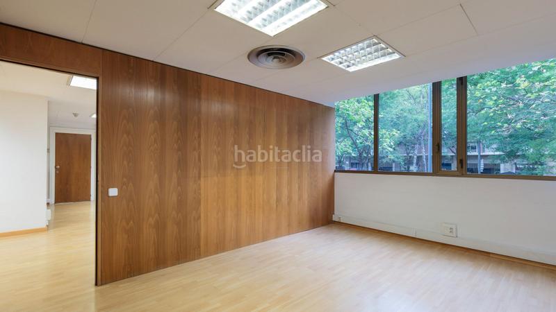 Foto 5ee6e56f-94a7-4e50-9c93-4489192b985a. Location bureau avec chauffage dans La Nova Esquerra de l´Eixample Barcelona