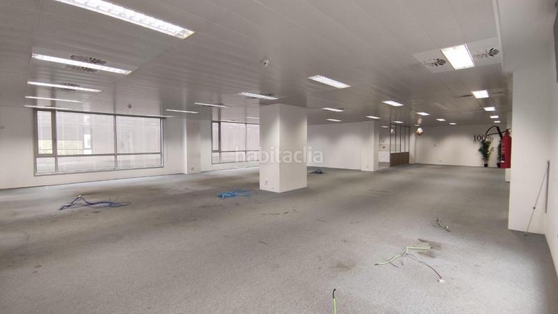 Foto 4925029f-2128-40cf-9ed7-d1a9bd607a71. Rent office space with heating in Provençals del Poblenou Barcelona