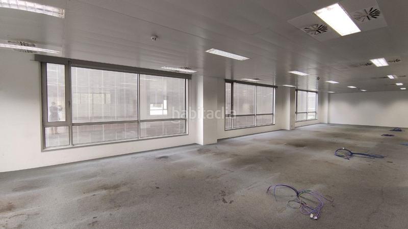 Foto e75c2984-fcb8-47c3-9d34-1e61aaa0f7bc. Rent office space with heating in Provençals del Poblenou Barcelona