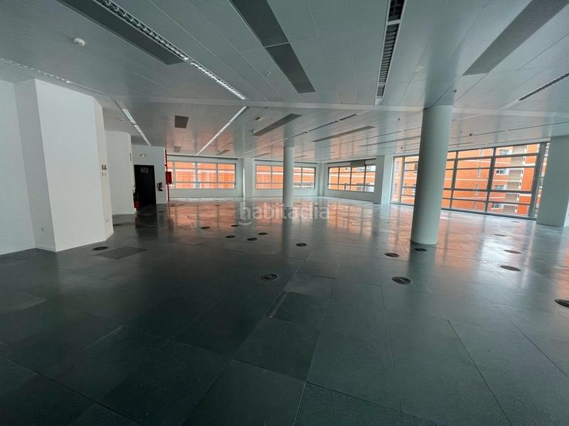 Foto 418e8788-9b76-42a7-93eb-a52e30b8de18. Miete büro mit heizung in El Parc i la Llacuna del Poblenou Barcelona