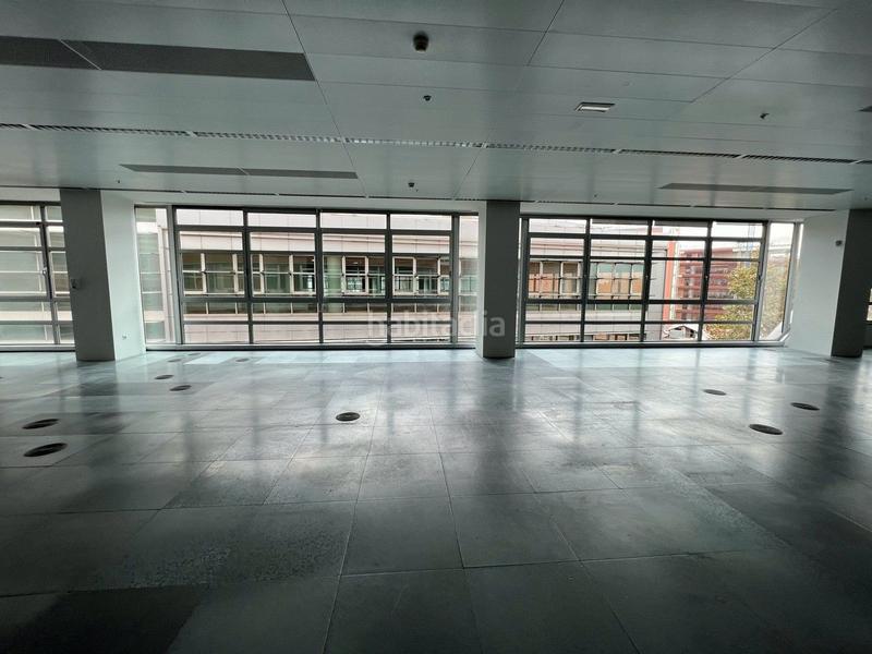 Foto 53b2c952-dac6-45c8-b1d0-c3fc6b56e1f7. Miete büro mit heizung in El Parc i la Llacuna del Poblenou Barcelona