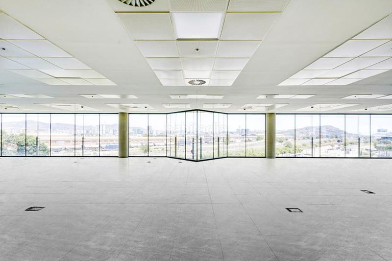 Foto 83890cc3-9cbe-44c8-b9b9-44eb894287cc. Location bureau avec chauffage dans Zona Franca - Port Barcelona