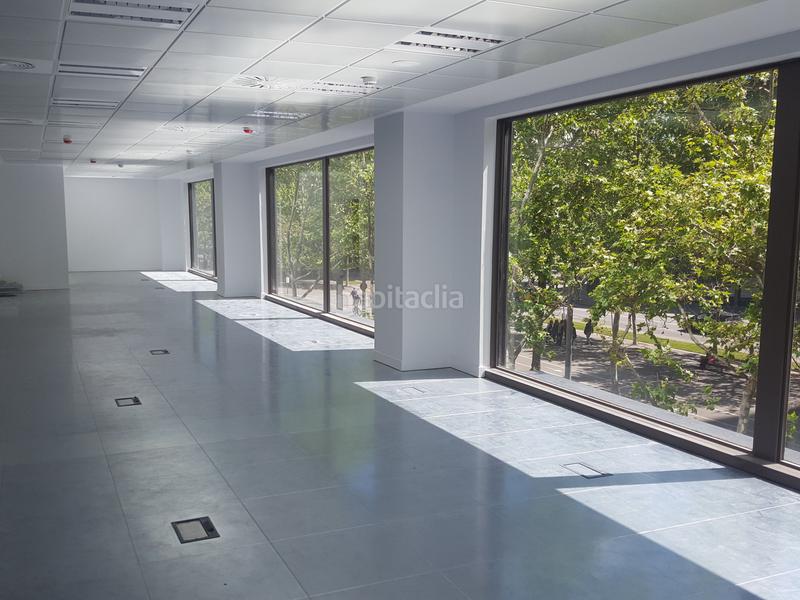 Foto 2311a056-a68e-4156-9d54-a1a639c793d6. Miete büro mit heizung in El Parc i la Llacuna del Poblenou Barcelona