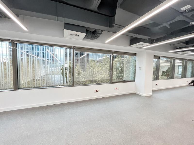 Foto ec032b84-5d9f-4379-bb6c-3a3f4577d77f. Rent office space with heating in El Parc i la Llacuna del Poblenou Barcelona