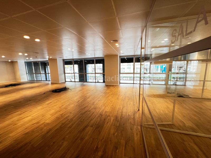 Foto 0d9a4756-0b89-48c8-8beb-008c4c23e93e. Miete büro mit heizung in Dreta de l´Eixample Barcelona