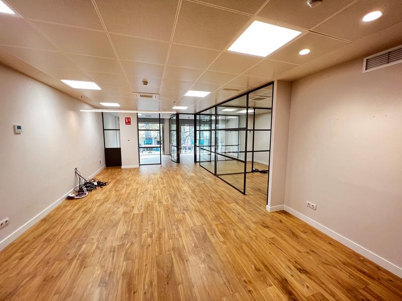 Foto 3158dc1d-83b3-4ee0-bbea-e3d9de5b5a47. Miete büro mit heizung in Dreta de l´Eixample Barcelona