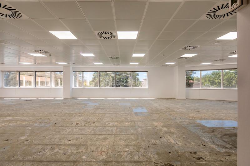 Foto b303e738-c43a-4f45-b301-2ccba6ef13ba. Location bureau dans Almeda - El Corte Inglés Cornellà de Llobregat