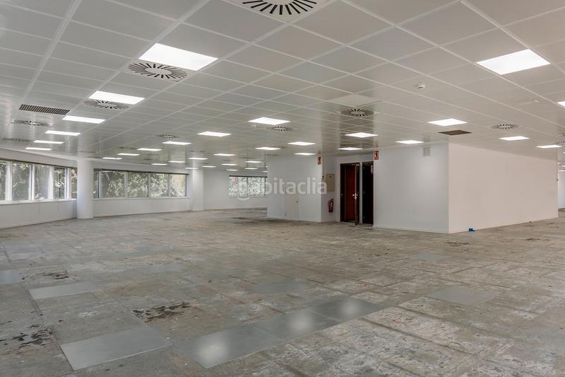 Foto 11d17e4b-6c14-4088-ba52-2129961e5927. Miete büro in Almeda - El Corte Inglés Cornellà de Llobregat