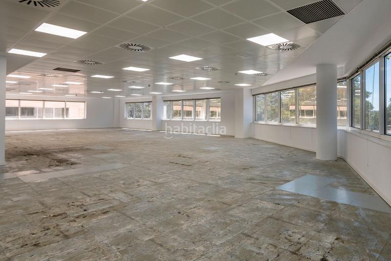 Foto 92f2a70f-3615-41b3-8cd6-c4ecd774427a. Miete büro in Almeda - El Corte Inglés Cornellà de Llobregat