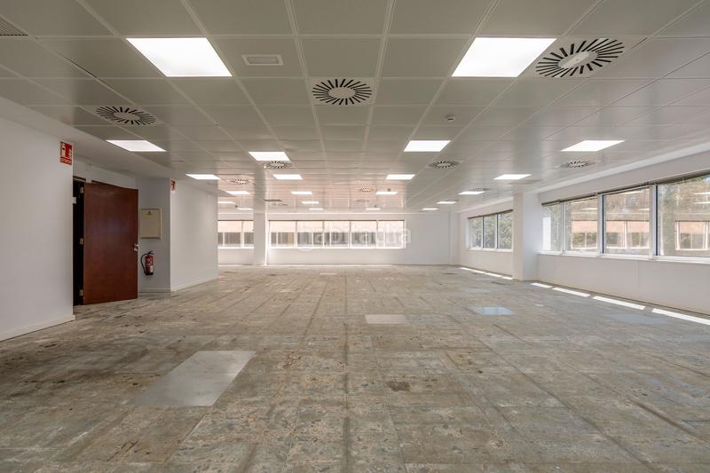 Foto e9f356d5-eaa3-47b5-a466-b11b2bfff553. Miete büro in Almeda - El Corte Inglés Cornellà de Llobregat