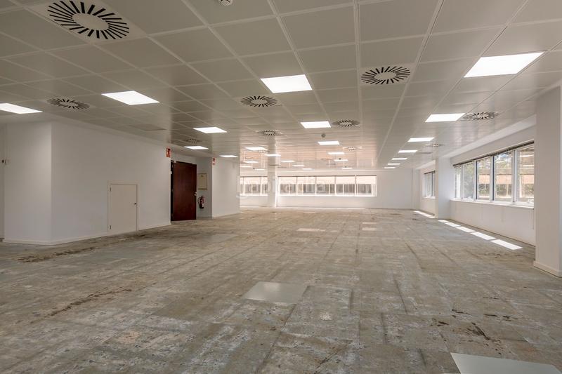 Foto eadddd0e-ae08-43b8-8128-537f9a6cbbe9. Rent office space in Almeda - El Corte Inglés Cornellà de Llobregat