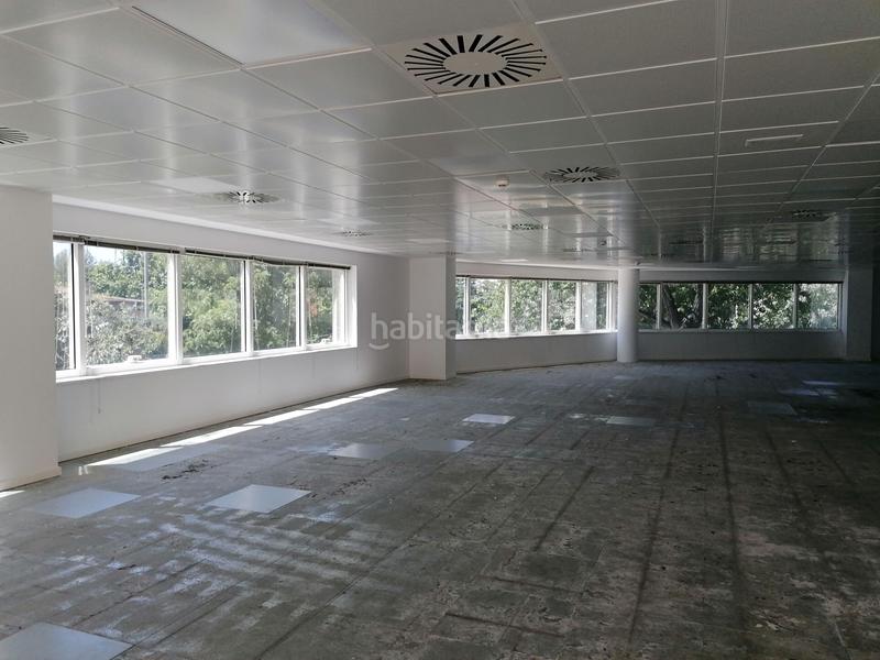 Foto 0b16b6fb-f976-4b7b-a9c1-d7b1770e2fe3. Alquiler oficina en Almeda - El Corte Inglés Cornellà de Llobregat