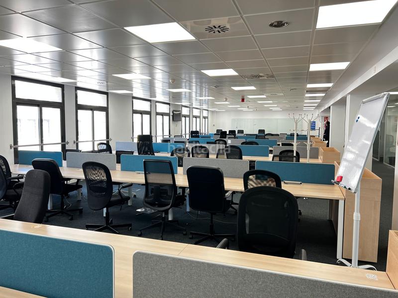 Foto 948c30b1-ff87-49ee-8816-421188945670. Rent office space with heating in Gòtic Barcelona