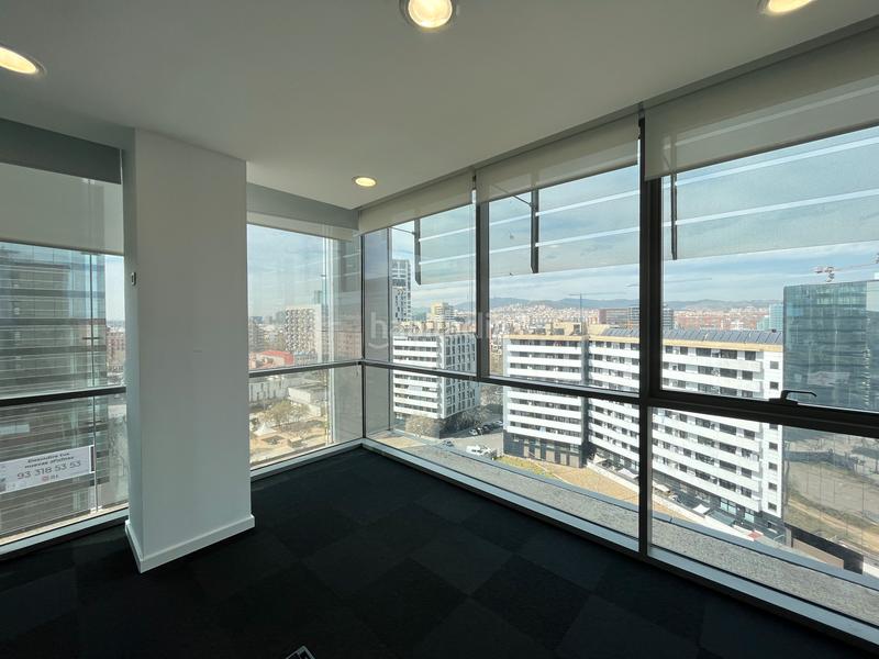 Foto 15c26cb5-773d-4377-a315-2913a1cad159. Rent office space with heating in Diagonal Mar i el Front Marítim del Poblenou Barcelona