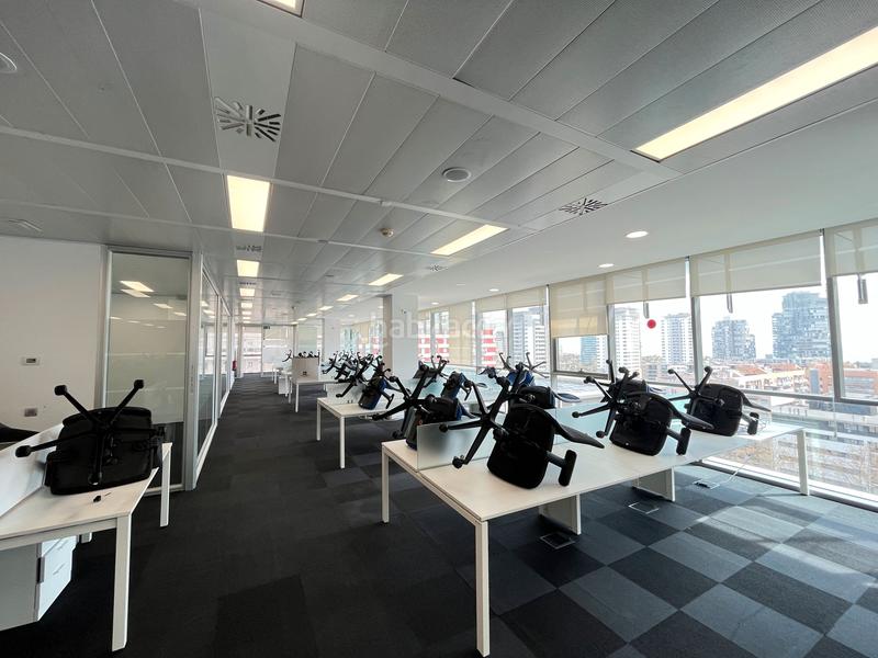 Foto 3e7747be-ae7d-4ec7-9af7-1cfc9588bb91. Rent office space with heating in Diagonal Mar i el Front Marítim del Poblenou Barcelona