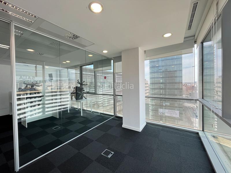 Foto 4782fc0c-0ef6-43b0-b976-2bcf5738775f. Rent office space with heating in Diagonal Mar i el Front Marítim del Poblenou Barcelona