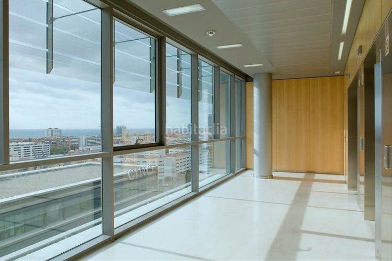 Foto 63ea8dfa-c5bd-448d-b0ce-f6c40850b2c7. Rent office space with heating in Diagonal Mar i el Front Marítim del Poblenou Barcelona