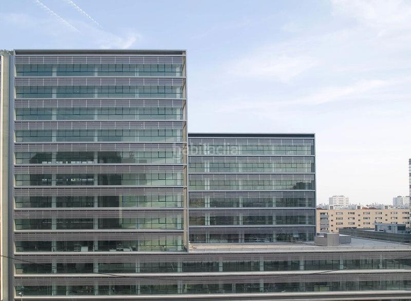 Foto 6f9b02ca-a213-44ed-a50c-40e5ec4b225c. Rent office space with heating in Diagonal Mar i el Front Marítim del Poblenou Barcelona