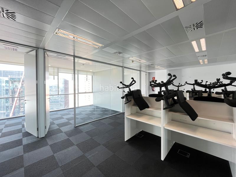 Foto c9e74ec5-71ec-47f4-946c-e1b17a076ddc. Rent office space with heating in Diagonal Mar i el Front Marítim del Poblenou Barcelona