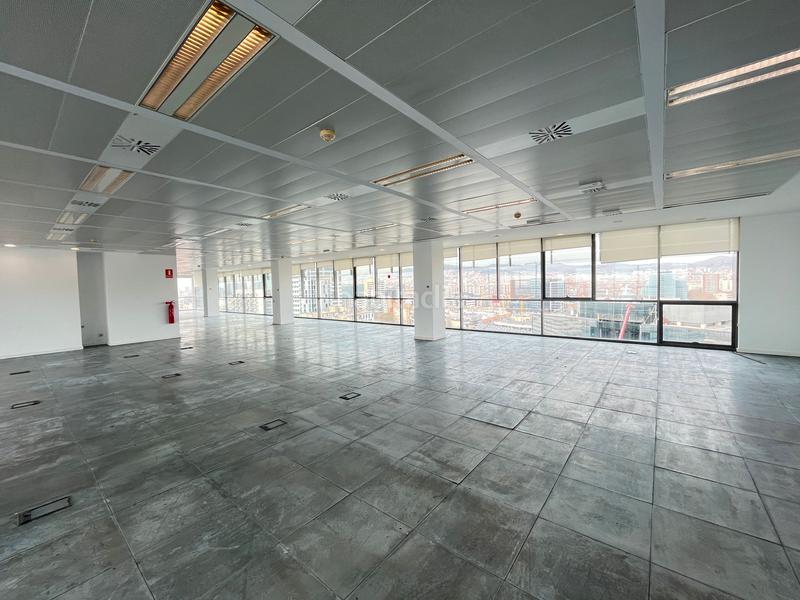 Foto 57dad938-1869-46c2-9144-5464c5a6b4a5. Rent office space with heating in Diagonal Mar i el Front Marítim del Poblenou Barcelona