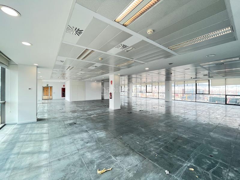 Foto 8b0e27f3-4019-429a-9683-b6956db16403. Rent office space with heating in Diagonal Mar i el Front Marítim del Poblenou Barcelona