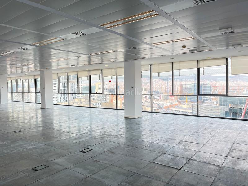 Foto c4a5b76e-f96a-424d-b5d7-a7186f9502ad. Rent office space with heating in Diagonal Mar i el Front Marítim del Poblenou Barcelona