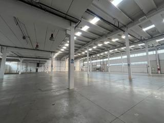 Miete Fabrikhalle  Avinguda del mogent. Nave logistica en alquiler con 4 muelles de carga-llinars del va