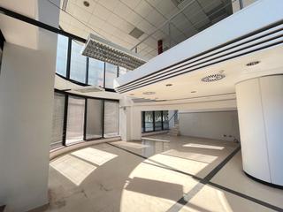 Business premise in Carrer de Juan Gris