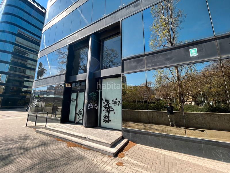 Foto 34e32e82-316f-40f2-86d7-63e9083597f6. Rent business premise in La Bordeta Barcelona
