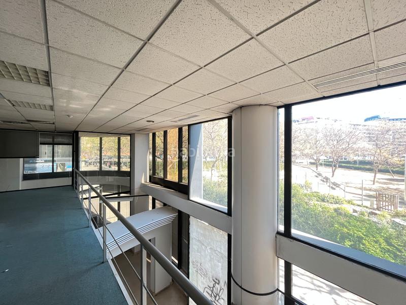 Foto e8257e50-a078-424f-874d-32cb609040b1. Rent business premise in La Bordeta Barcelona