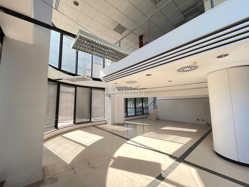 Foto 291d37ad-6209-4490-a81b-0f8221c8491f. Alquiler local comercial en La Bordeta Barcelona