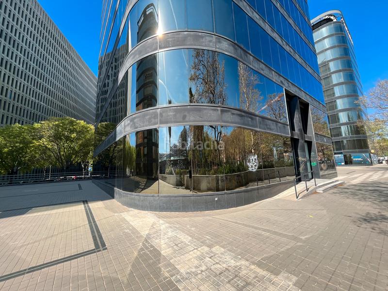 Foto 46c3580f-e7ab-4f62-b2f8-e5b46f8aecb9. Lloguer local comercial a La Bordeta Barcelona