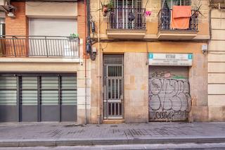 Business premise in Carrer de magalhães 15