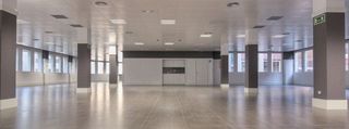 Miete Bro  Carrer de pau claris. Oficina con ascensor