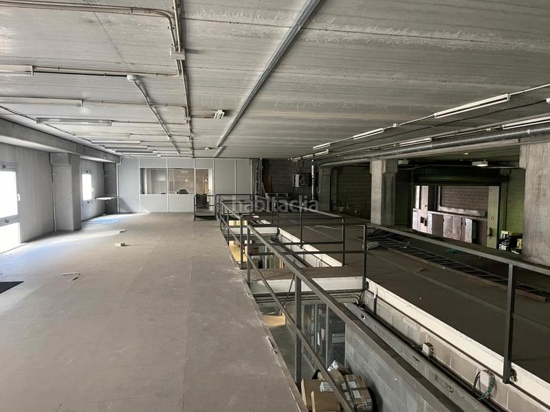 Foto 1f66ccc1-34c3-4660-b718-9a4c0d012a85. Fabrikhalle in Provençals del Poblenou Barcelona