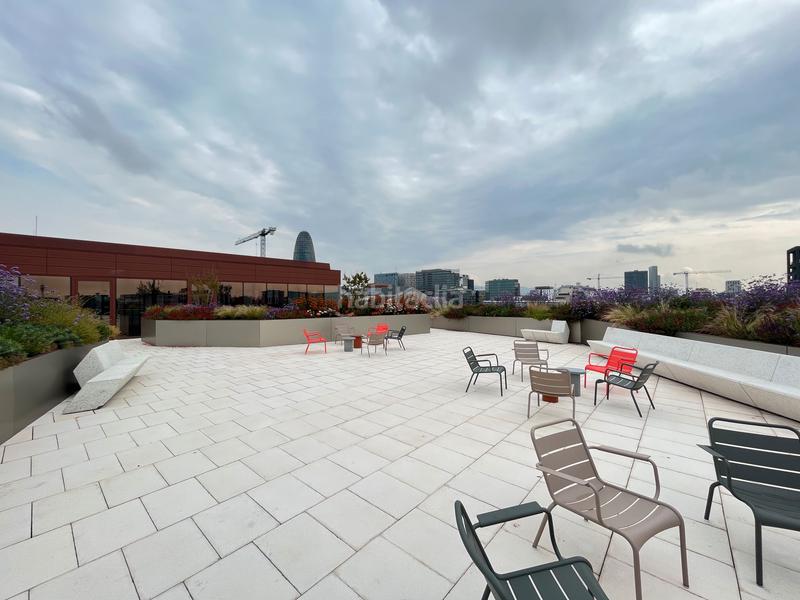 Foto 1c385439-28ff-4c39-8ae5-faa39b010d20. Location bureau avec chauffage dans El Parc i la Llacuna del Poblenou Barcelona