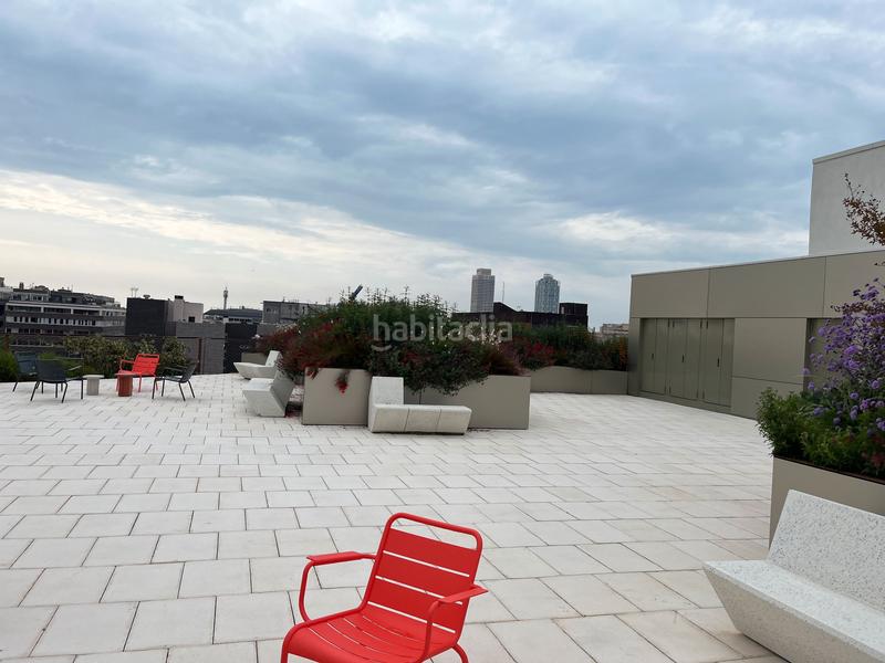 Foto a413ba95-866f-4624-8f12-64b80f1ca9d6. Location bureau avec chauffage dans El Parc i la Llacuna del Poblenou Barcelona