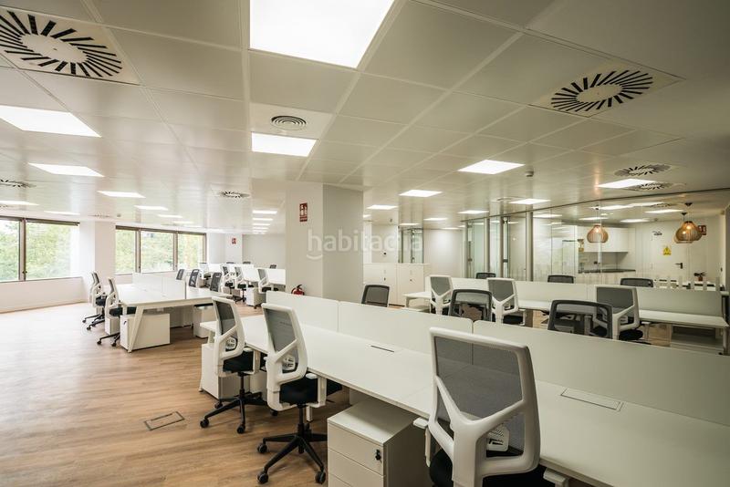 Foto b1f9c3d1-a45d-42ce-bba5-8a00f312491a. Miete büro mit heizung in El Parc i la Llacuna del Poblenou Barcelona