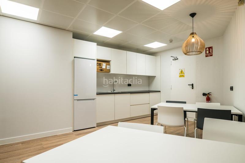 Foto 69b21b4f-cc13-4722-a565-fbb81cf58274. Lloguer oficina amb calefacció a El Parc i la Llacuna del Poblenou Barcelona