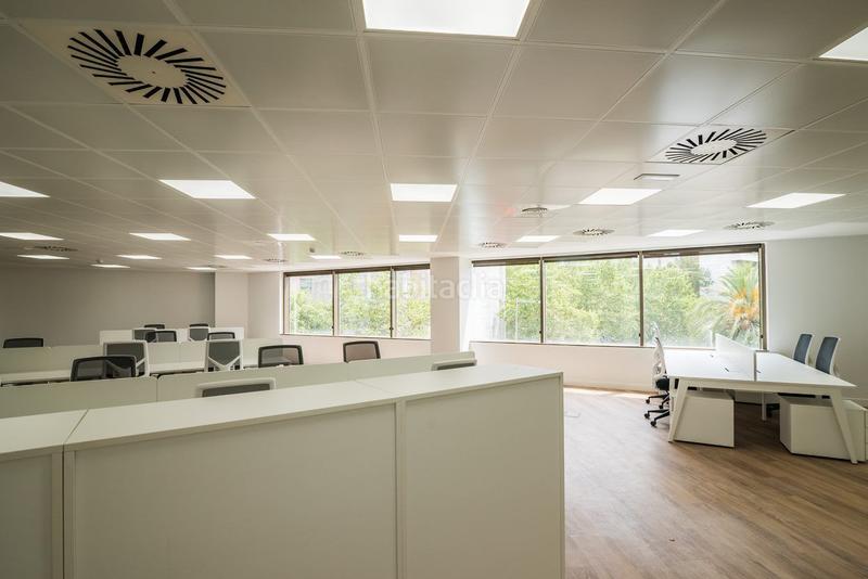 Foto 1e96379c-2321-42a4-8037-f7ec86e404e0. Affitto ufficio con riscaldamento in El Parc i la Llacuna del Poblenou Barcelona