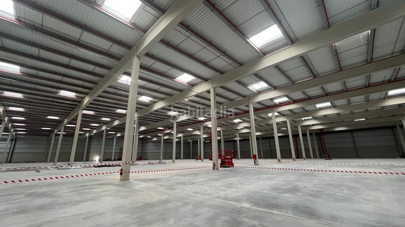 Foto 5141fea5-58b2-408b-962b-992dfc52bc8a. Rent industrial building with heating in Can Vinyals Esparreguera